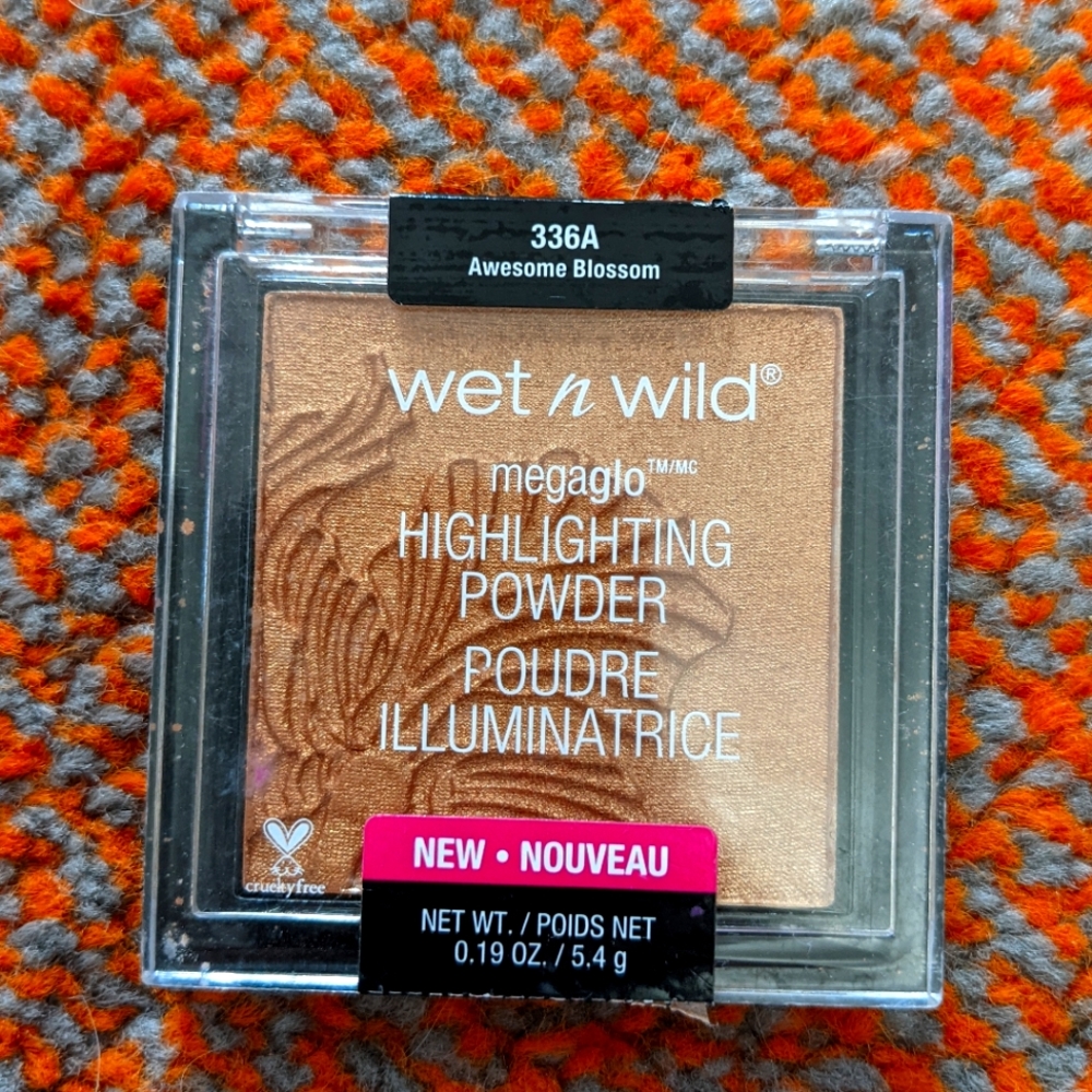 Wet n Wild Megaglo Highlighting Powder Awesome Blossom Copper - Picture 2 of 11